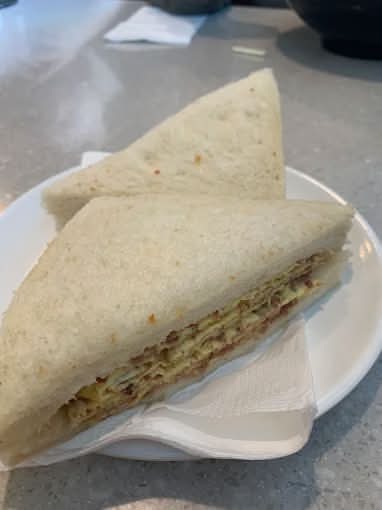 Corned Beef and Egg Sandwich (鹹牛蛋治)